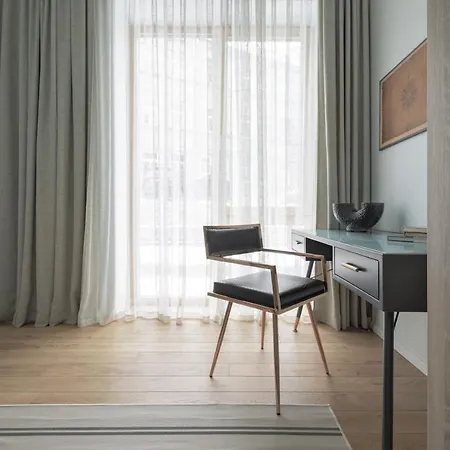 Ivis House - Spacious With Terrace, Old Town Апартаменты *