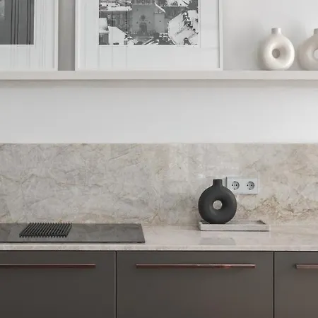 Ivis House - Spacious With Terrace, Old Town