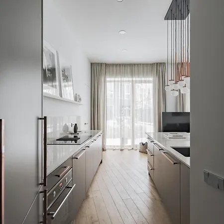 Ivis House - Spacious With Terrace, Old Town