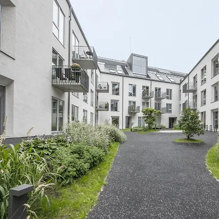 Ivis House - Spacious With Terrace, Old Town