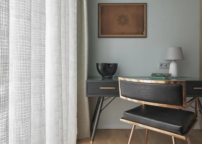 Ivis House - Spacious With Terrace, Old Town *