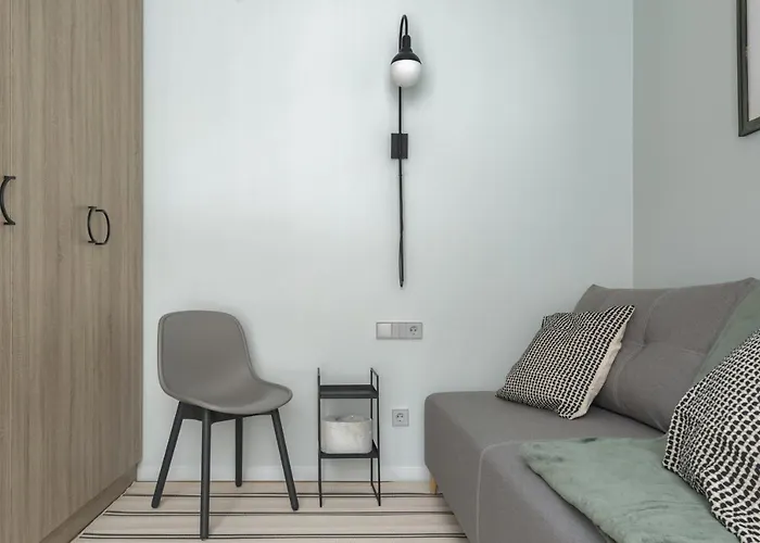 Ivis House - Spacious With Terrace, Old Town