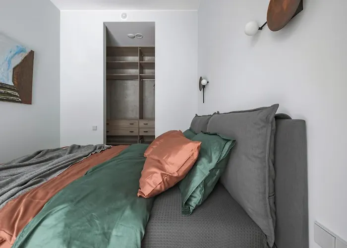 Ivis House - Spacious With Terrace, Old Town 아파트 *