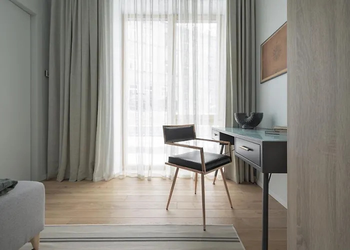 Ivis House - Spacious With Terrace, Old Town 公寓 *