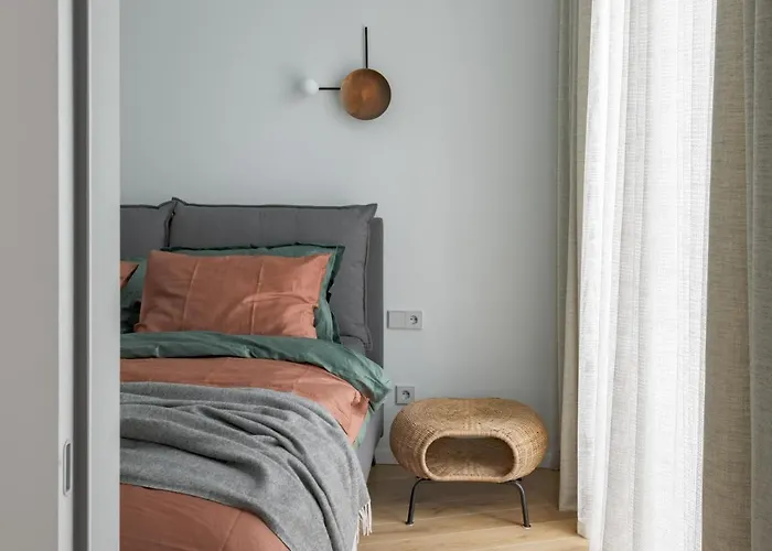 Ivis House - Spacious With Terrace, Old Town *