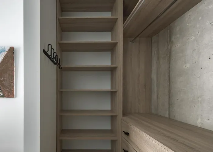 Ivis House - Spacious With Terrace, Old Town 公寓