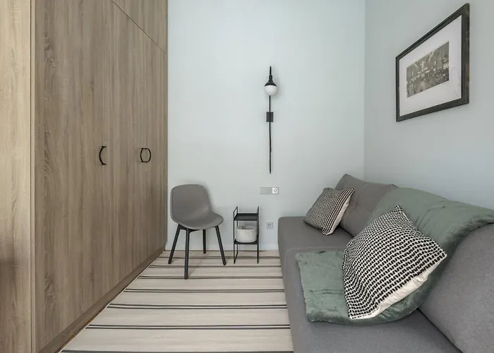 Ivis House - Spacious With Terrace, Old Town Lejlighed