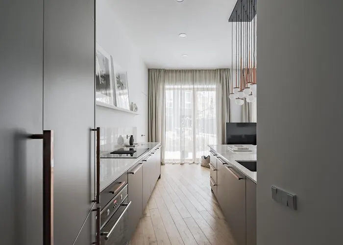 Ivis House - Spacious With Terrace, Old Town